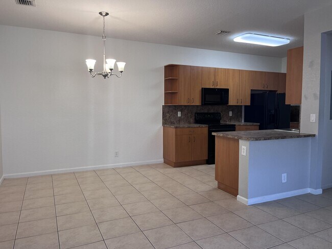 Foto del edificio - 3553 Forest Hill Blvd