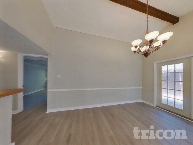 Foto del edificio - 3314 Sam Rayburn Run