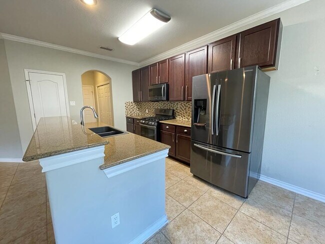 Building Photo - 9813 Sandhill Dr