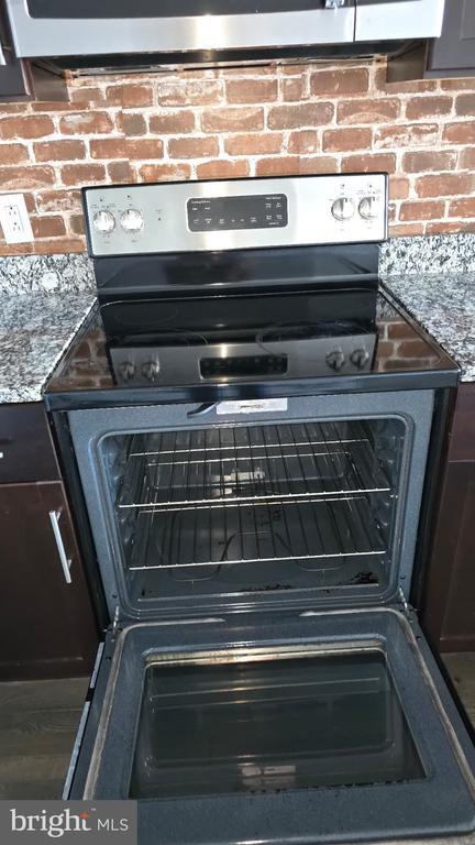 Foto del edificio - 1113 N Calvert St