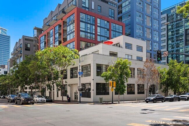 Building Photo - 350 Eleventh Ave