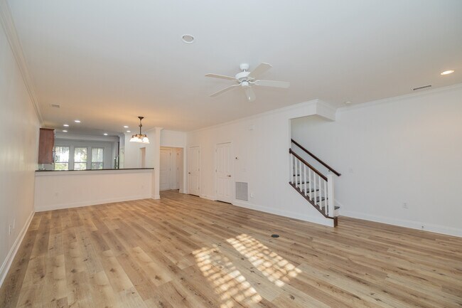 Foto del edificio - 5562 Colonial Chatsworth Cir