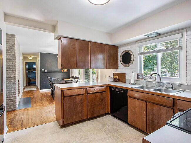 Cocina Comedor - 2909 Crestview Ave