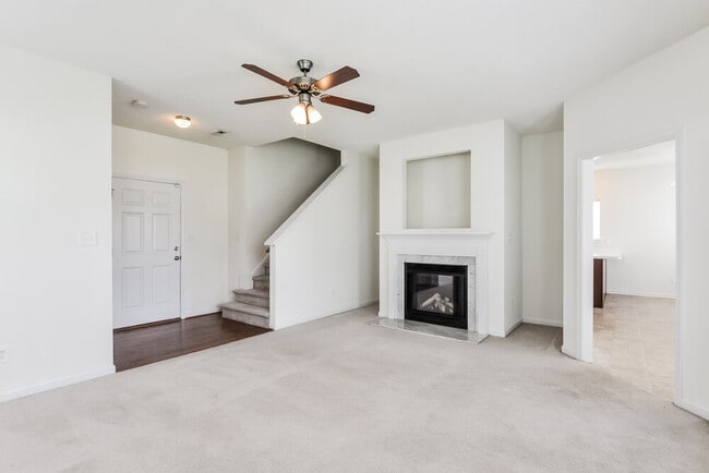 Foto del edificio - 6802 Paint Rock Ln