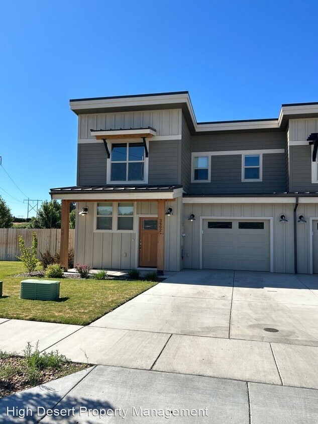 Primary Photo - 2 br, 2.5 bath House - 3602 SW Badger Ave.