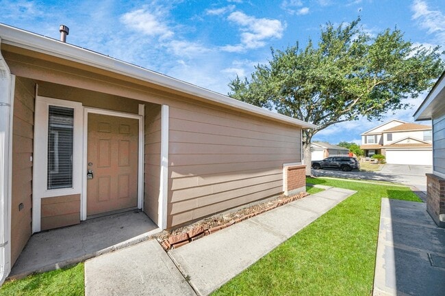 Foto del edificio - 826 Bandon Ln