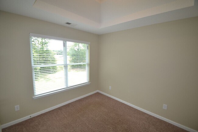 Building Photo - 157 Edison Dr