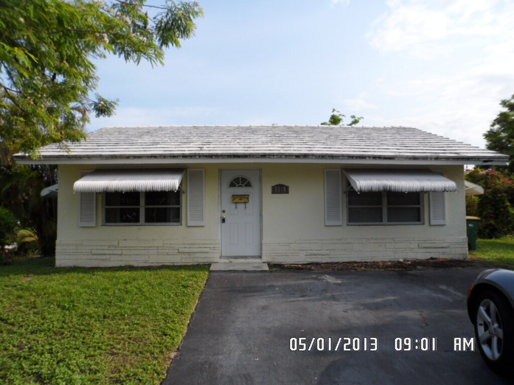 Primary Photo - 7215 NW 76th St