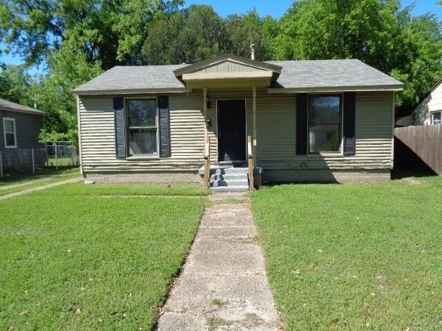 Primary Photo - 1619 McAdams Ave