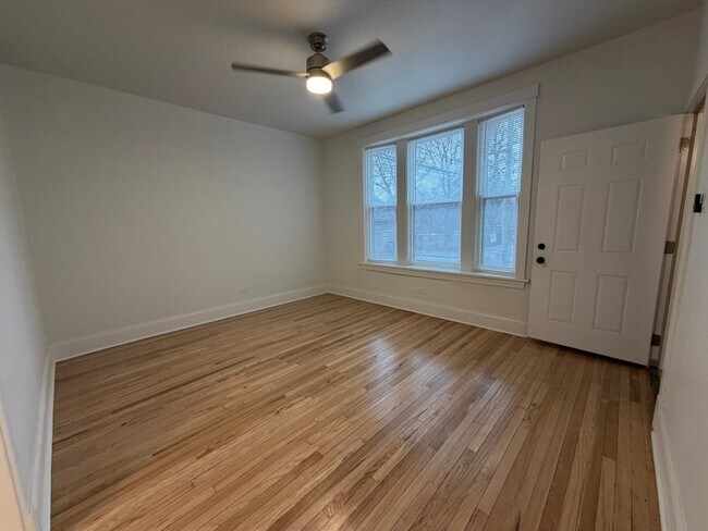 Foto del edificio - 3414 W Schubert Ave