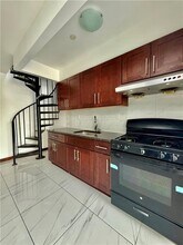 Building Photo - 837 55th St