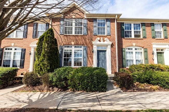 Building Photo - 2042 Lockwood Dr