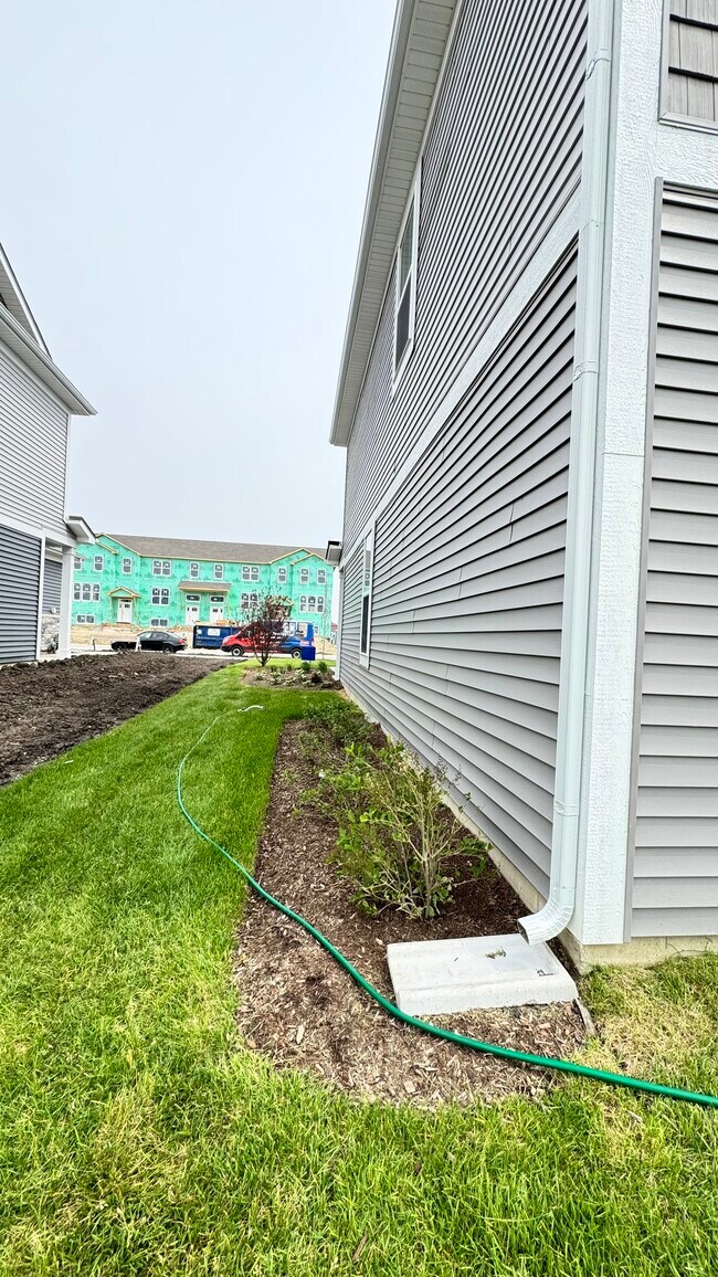 Foto del edificio - 25631 W Yorkshire Dr