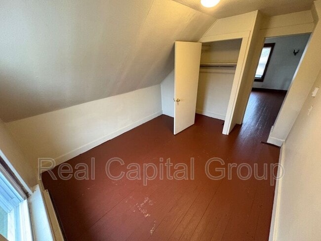 Foto del edificio - 38 Glenwood St