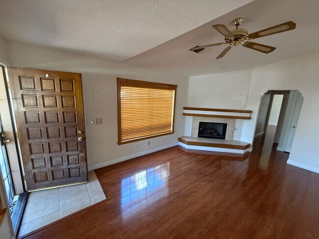 Foto del edificio - 1409 Santa Margarita St