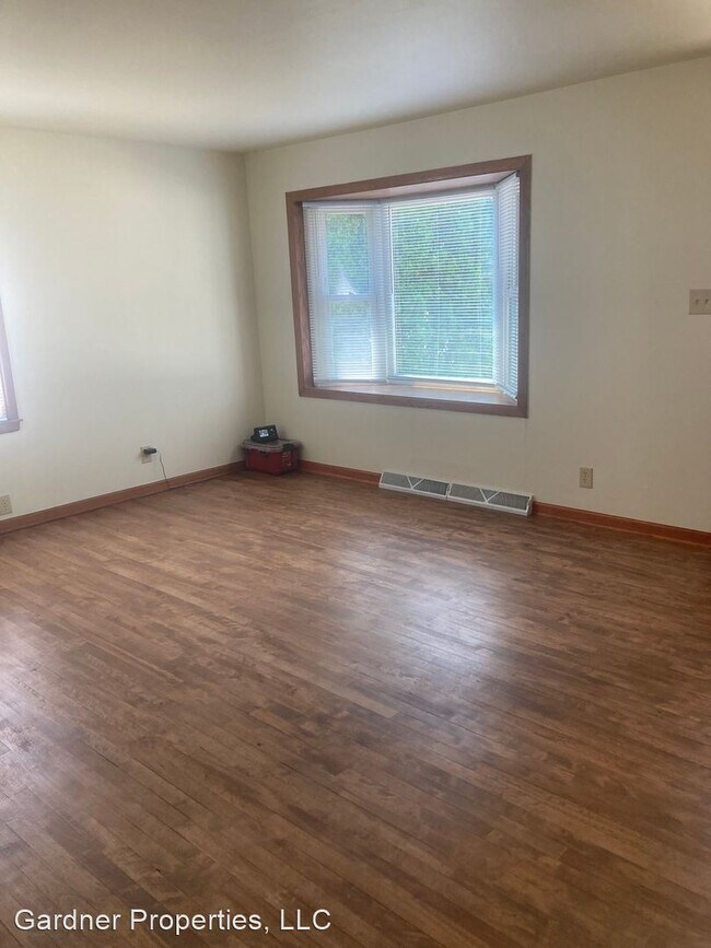 Building Photo - 2 br, 1.5 bath House - 6316 W Lisbon Ave