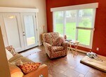 Foto principal - Enjoy outdoor living with huge yard in thi...