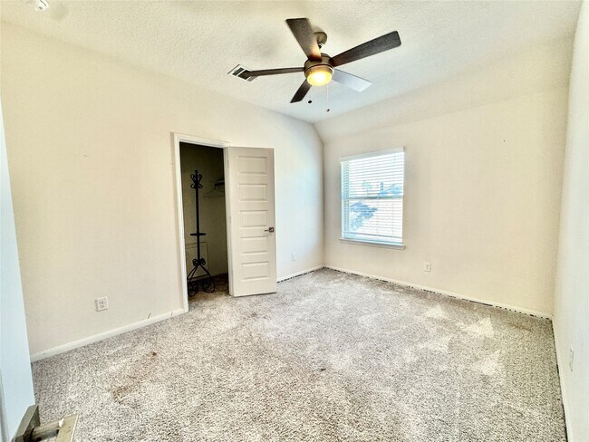 Foto del edificio - 16803 Bark Cabin Dr