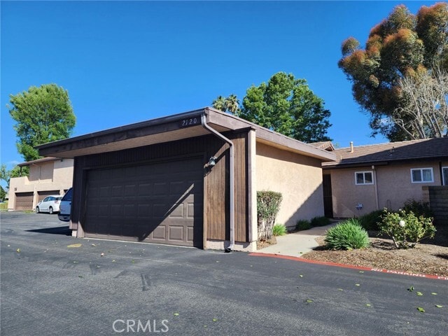 Primary Photo - 2120 Jacaranda Ct