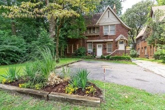 Building Photo - 343 N McLean Blvd