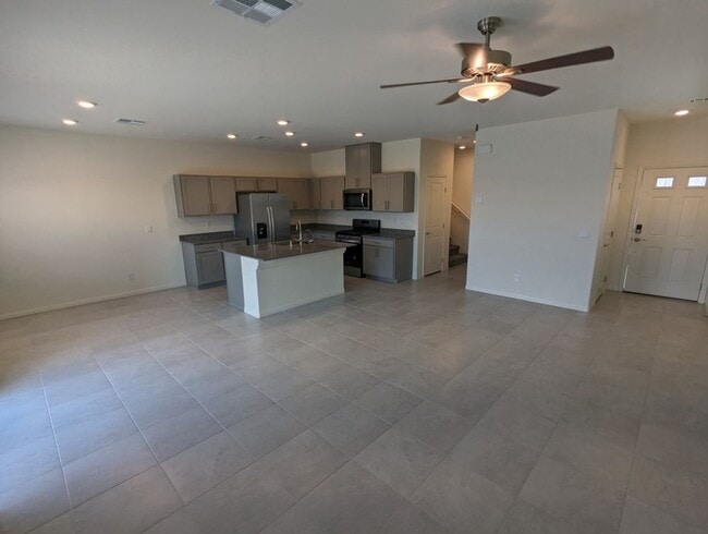 Building Photo - 7703 Moore Crk Ln