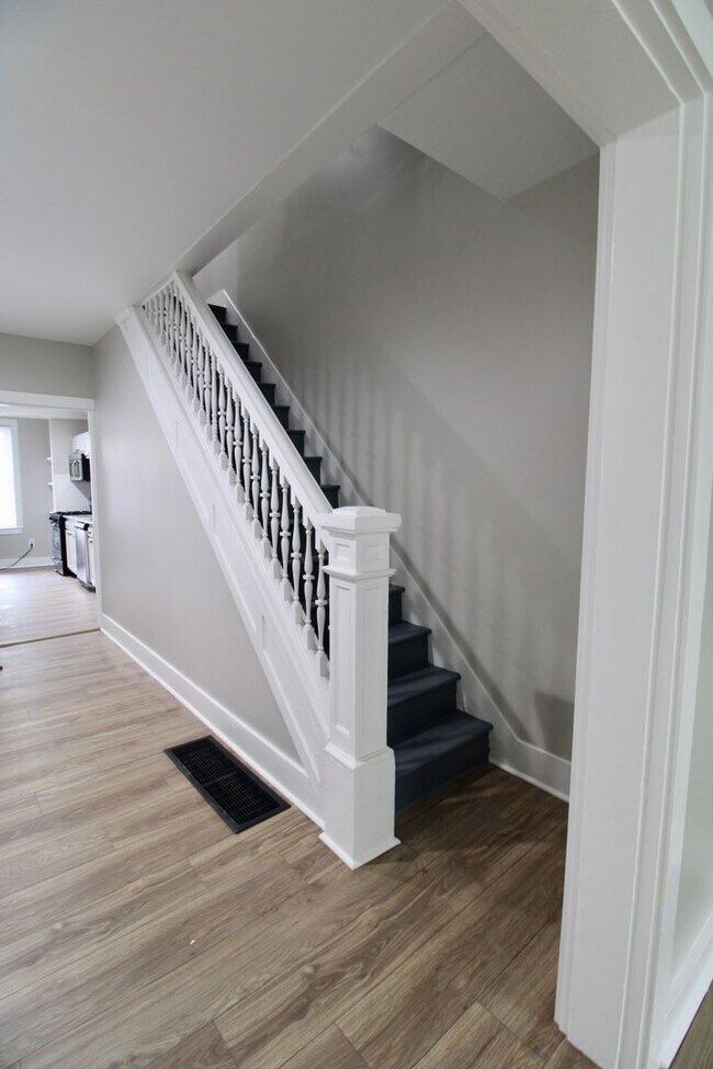 Building Photo - Be the first to live in this NEWLY REMODEL...