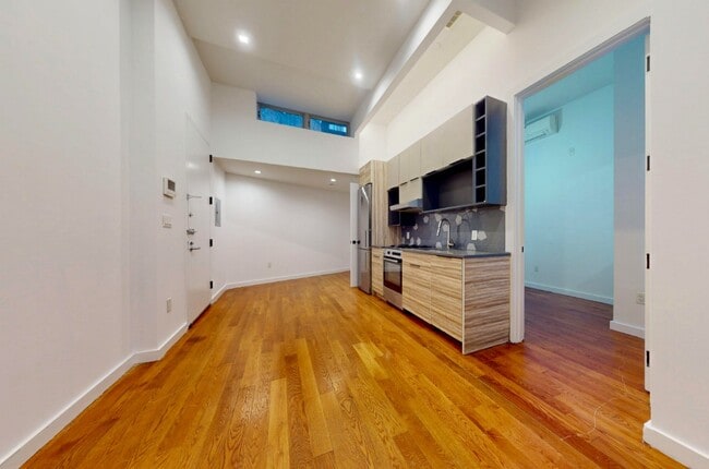 Photo - Myrtle Avenue Apartment