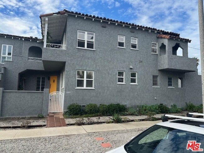 Foto del edificio - 1601 Stearns Dr