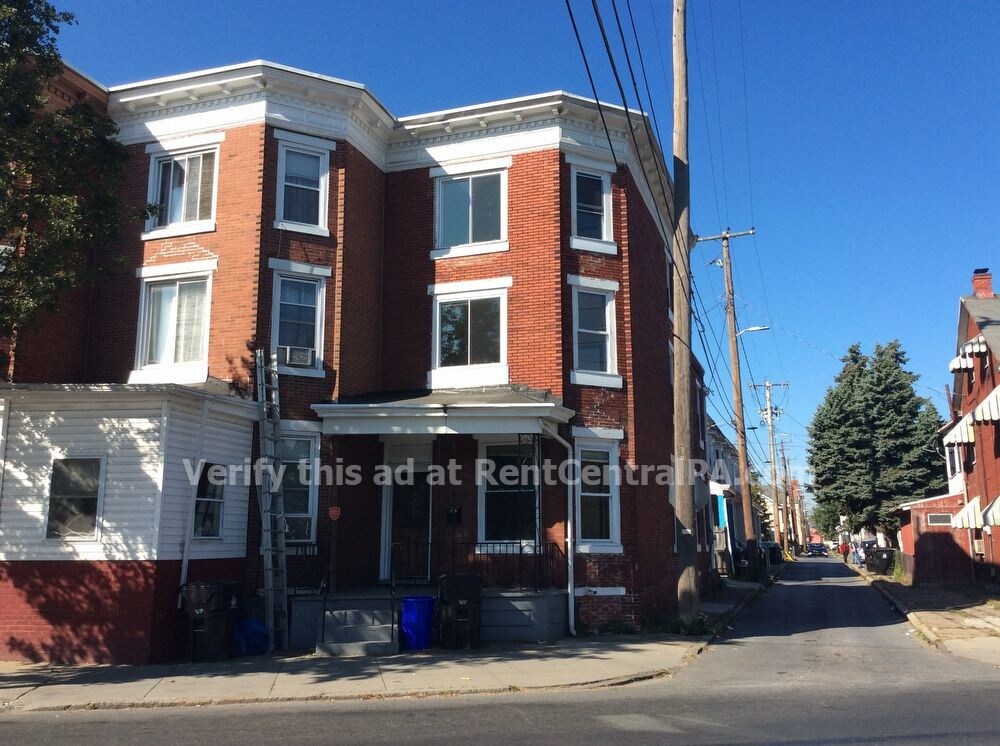 Primary Photo - 328 S 17th St