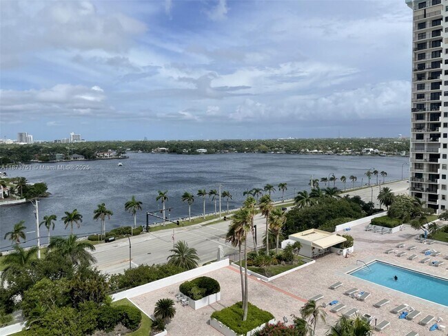 Foto del edificio - 1201 S Ocean Dr