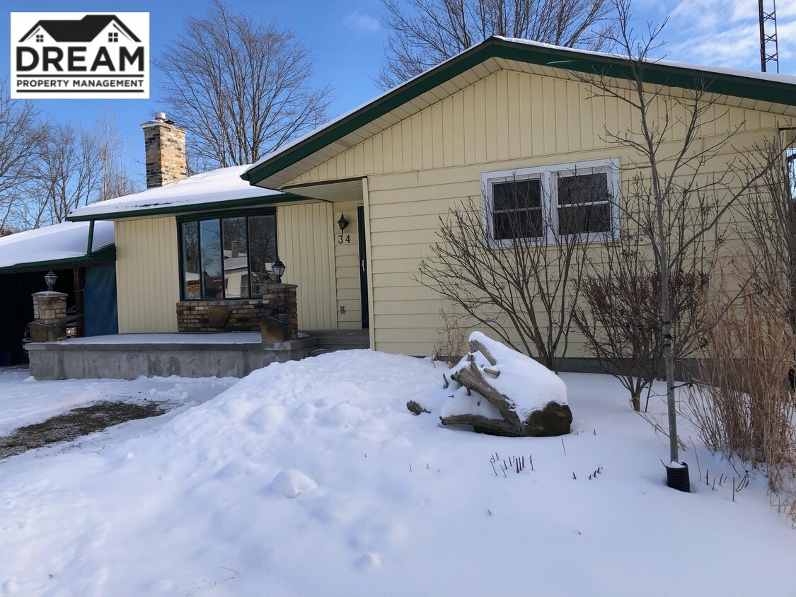 Building Photo - 34 Cross St