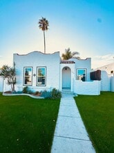Building Photo - 395 S Catalina St