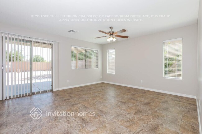 Building Photo - 1382 E Penny Ln