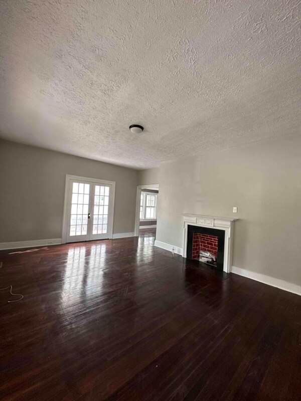Foto del edificio - 179 Holbrook St