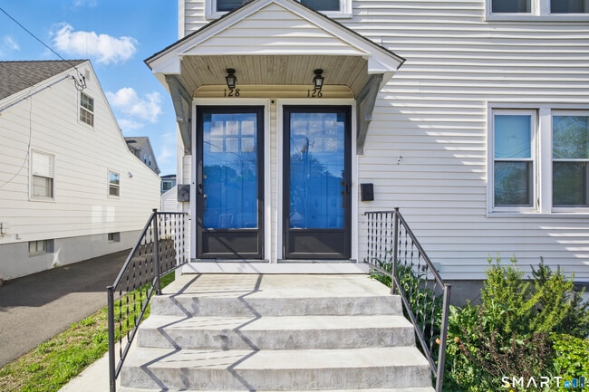 Building Photo - 126 Thomas St