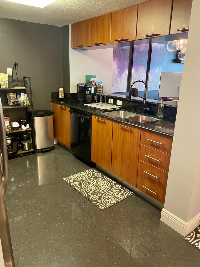 Foto del edificio - 1800 N Bayshore Dr