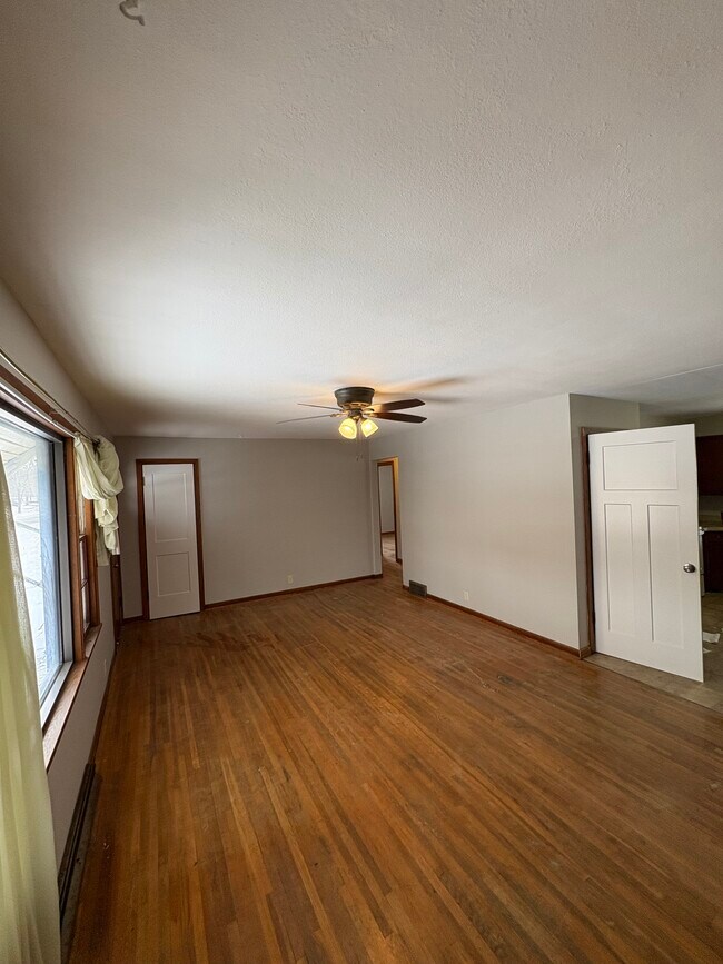 Foto del edificio - 1502 Edina Ave