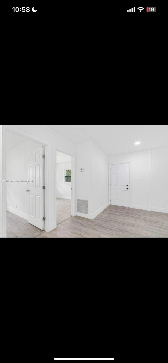 Foto del edificio - 1539 NW 8th Ave