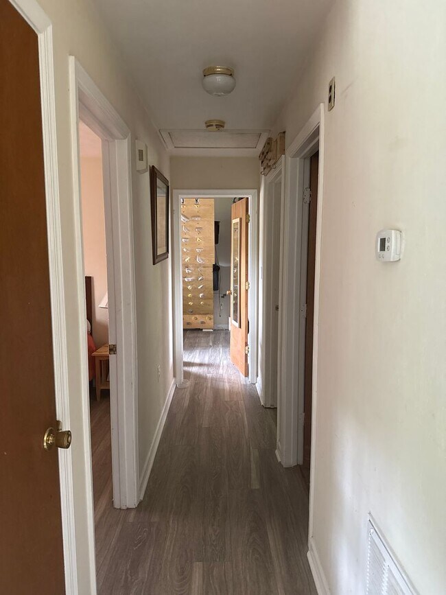 Building Photo - 3 BR House