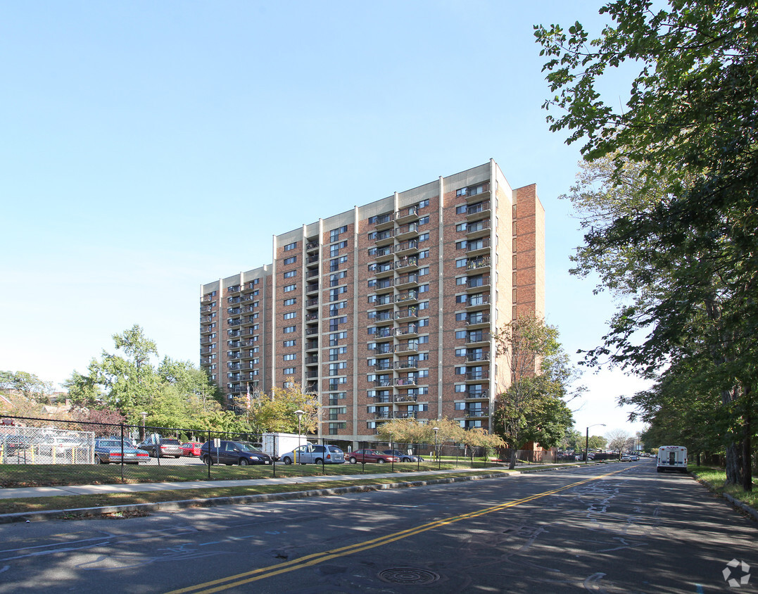 Fachada del edificio - Linden Towers Apartments