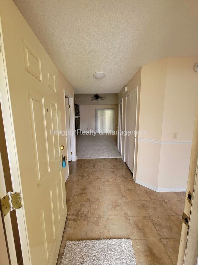 Building Photo - 7519 Allspice Cir N
