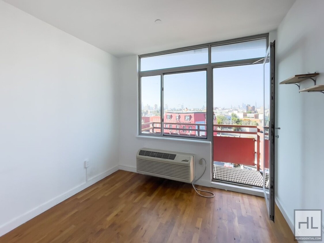 Primary Photo - NOLL STREET / Spacious 2- Bed 1-Bath / Bal...