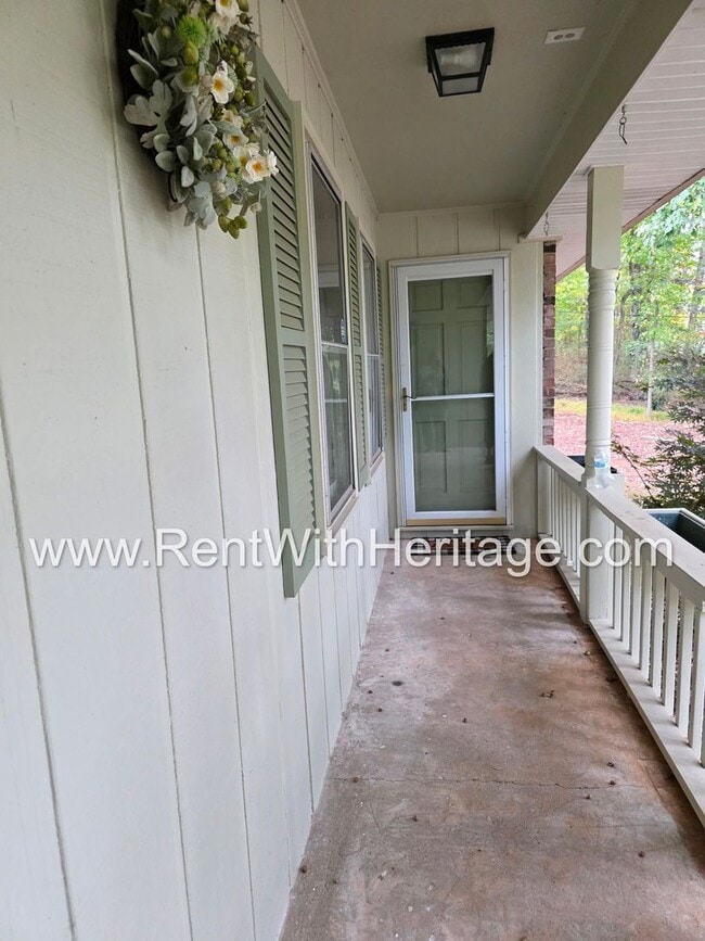 Foto del edificio - WOW! Fantastic 4Bedroom/ 2 Bath Ranch With...