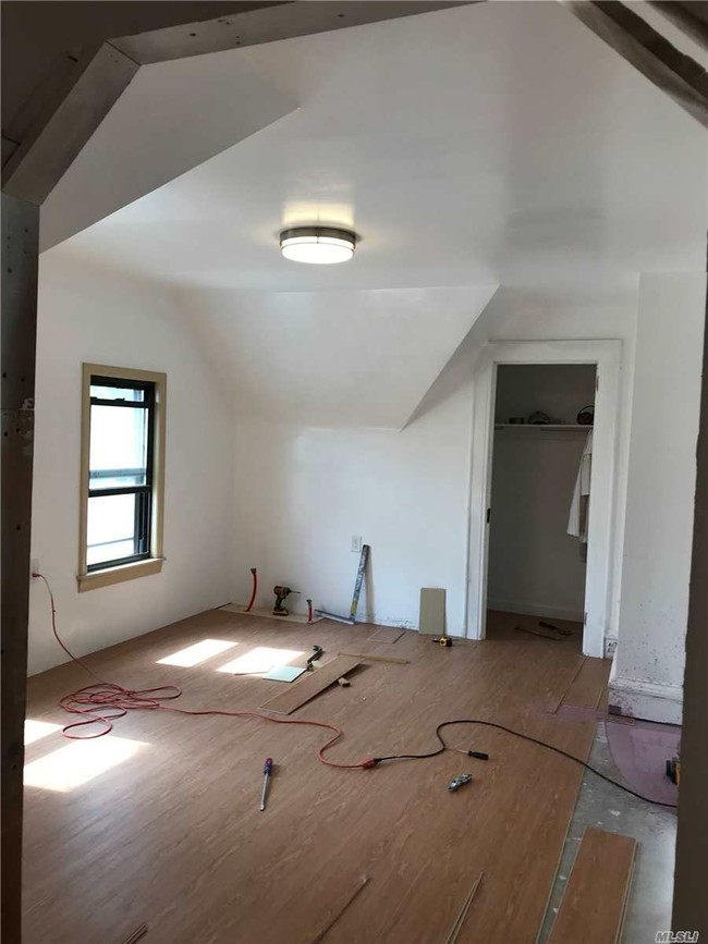 Building Photo - 94-38-94-85 85th Rd