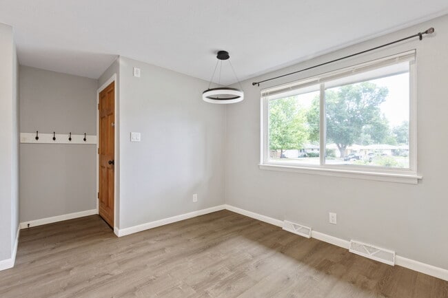 Photo - 1119 Winona Dr House