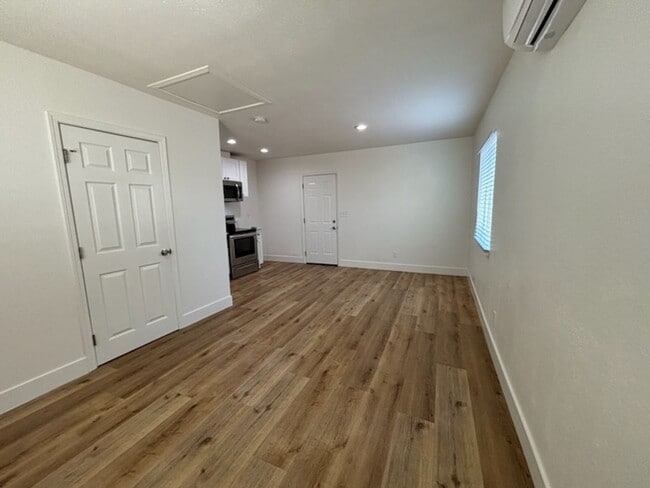 Building Photo - 5704 Wisteria Dr