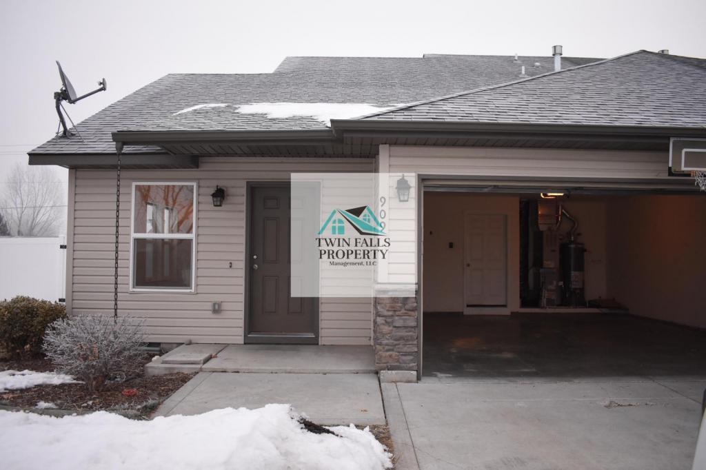 Foto principal - 909 Arrow Wood Ct