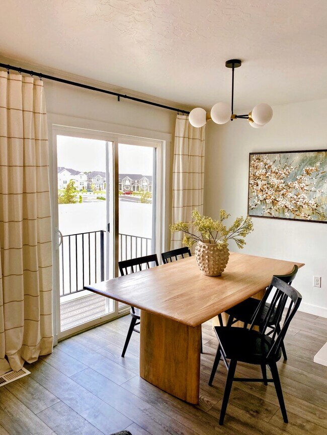 Building Photo - 4058 W Corn Patch Ave
