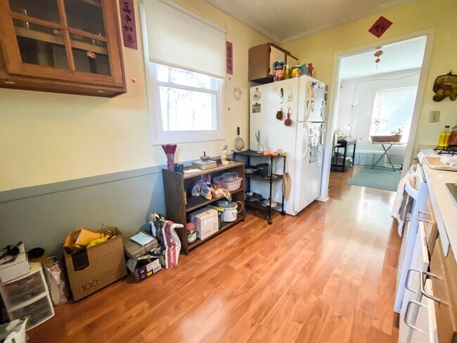 Foto del edificio - 3 Bedroom and 1 bathroom home