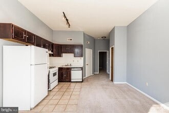 Building Photo - 540 N 4th St